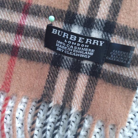 Burberry Vintage Classic Cashmere Nova Check Scarf - Picture 2 of 4